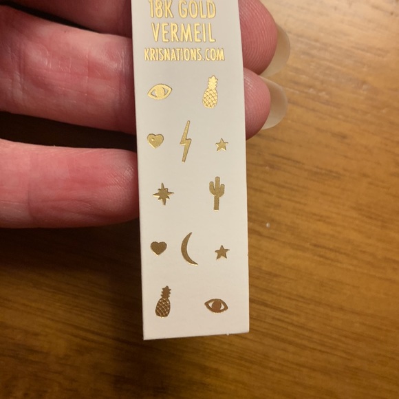 Tiny gold vermeil wishbone earrings - Picture 8 of 11